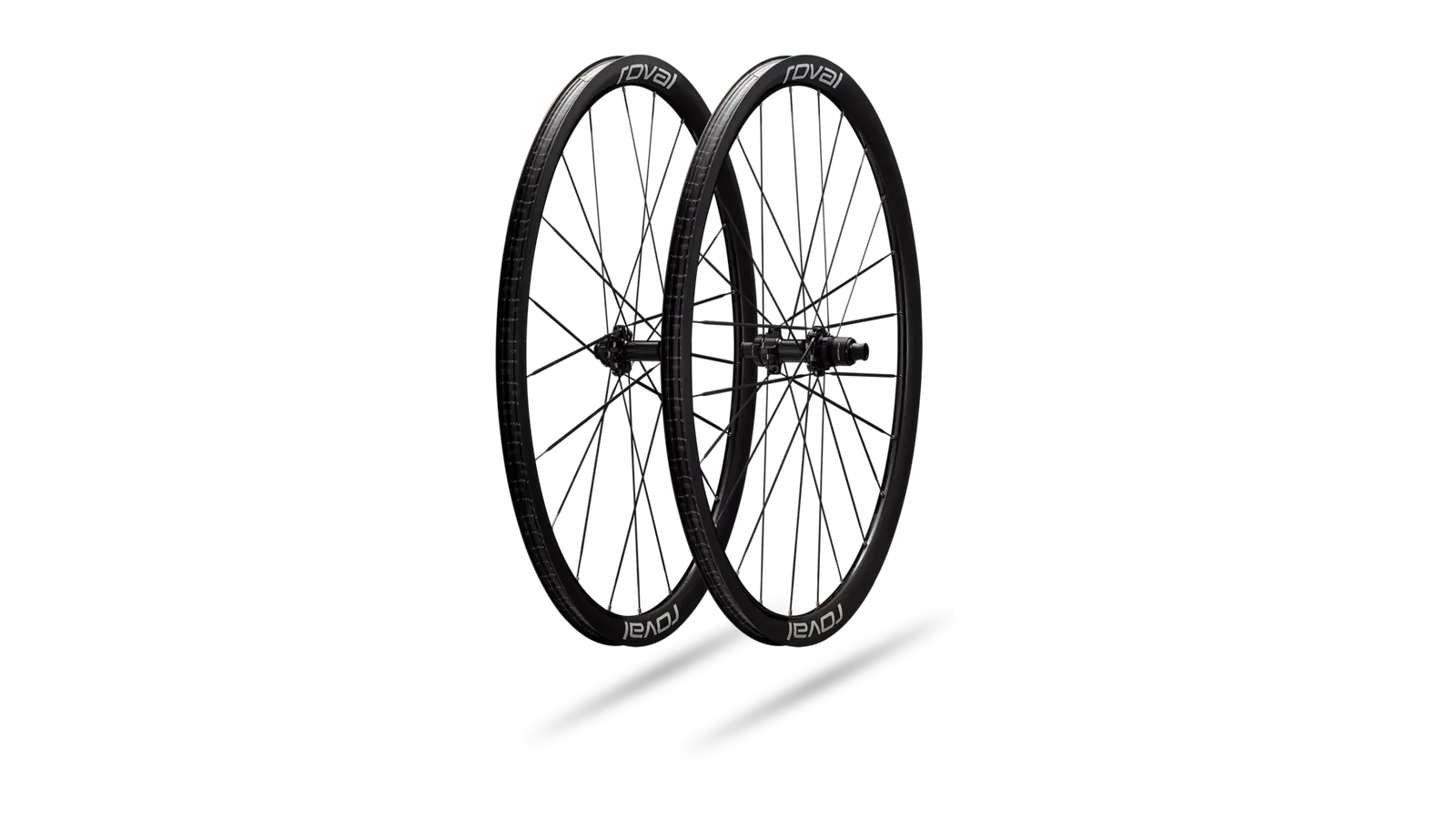 30026-600_WHL_ALPINIST-CLX-III-700C-FRONT-GLOSS-CARBON-GLOSS_HERO-PDP_DARK.webp Paires de Roues Roval Climber CLX III – Image 1