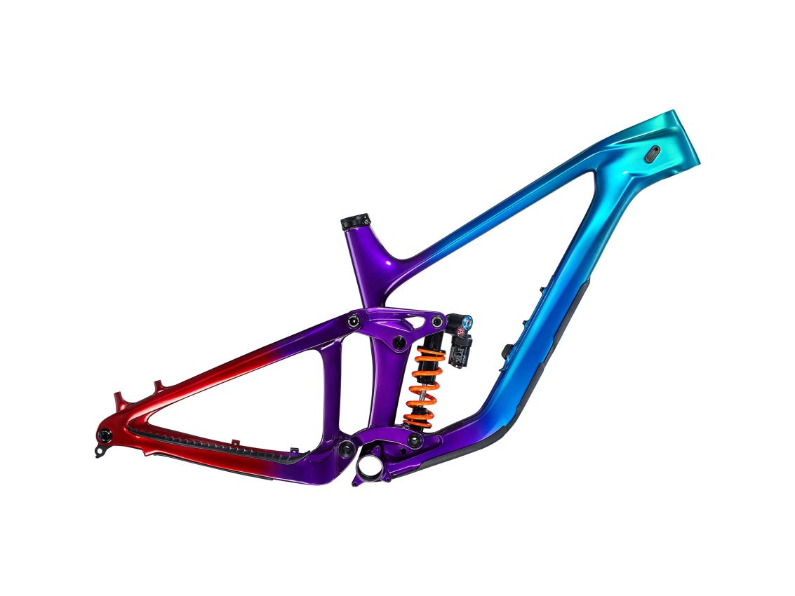 MY24-Reign-Advanced-FR_Color-A-Rainbow-Sprayed.jpg Kit Cadre Enduro Reign Advanced – Image 1
